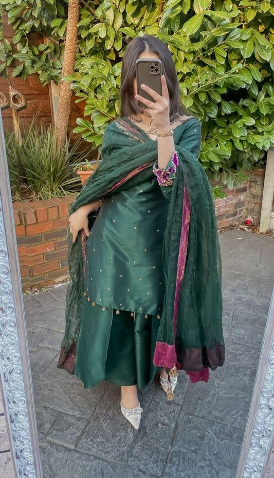 Emerald Green Rawsilk Set – Handwork Details & Crushed Dupatta