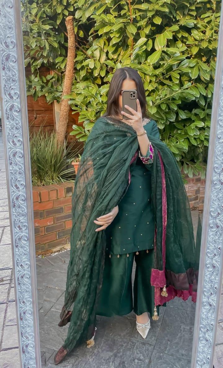 Emerald Green Rawsilk Set – Handwork Details & Crushed Dupatta